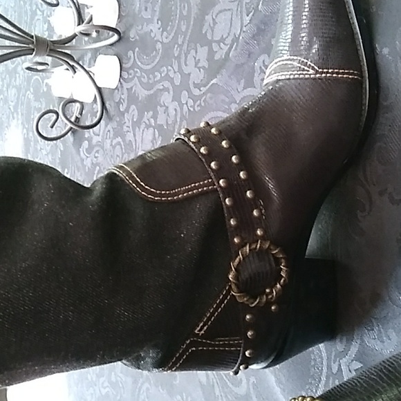 Dakota Womens Western Boots with Floral Design..like new. Size 8W - Picture 8 of 14